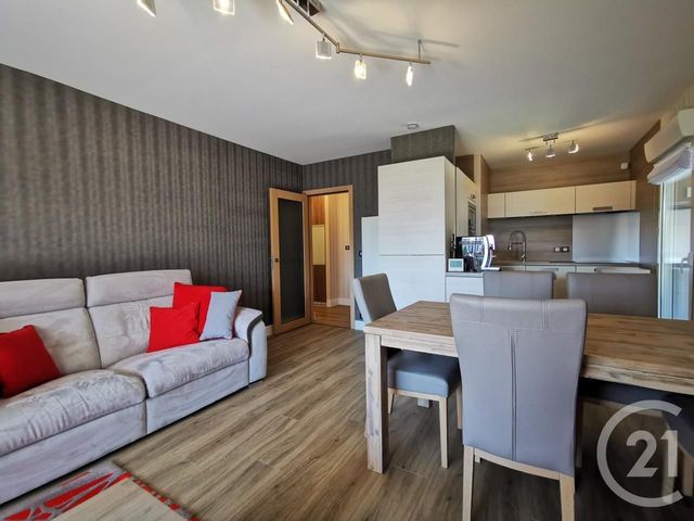 Afficher la photo en grand Appartement T3 à vendre - 3 pièces - 60.97 m2 - QUIBERON - 56 - BRETAGNE - Century 21 La Presqu'Île