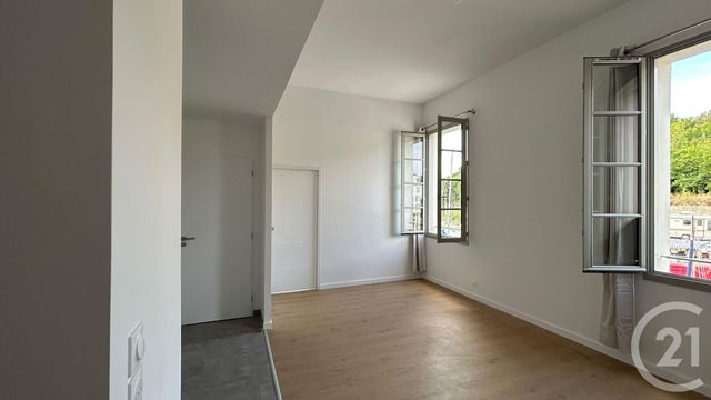 Afficher la photo en grand Appartement T2 à vendre - 2 pièces - 41.58 m2 - LE PALAIS - 56 - BRETAGNE - Century 21 La Presqu'Île