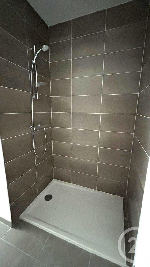 Afficher la photo en grand Appartement T2 à vendre - 2 pièces - 41.58 m2 - LE PALAIS - 56 - BRETAGNE - Century 21 La Presqu'Île