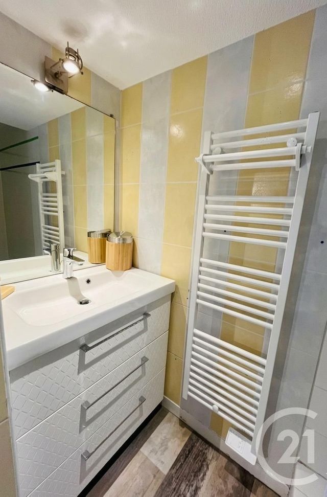 Appartement T3 à vendre - 3 pièces - 69.43 m2 - SAUZON - 56 - BRETAGNE - Century 21 La Presqu'Île